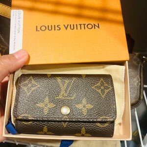 SOLD‼️Classic Brown Monogram Wallet